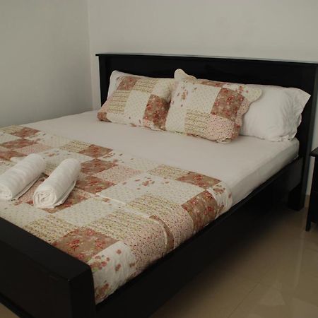 Hotel Coastalbay 2 & Golf Cart Rental San Pedro  Εξωτερικό φωτογραφία